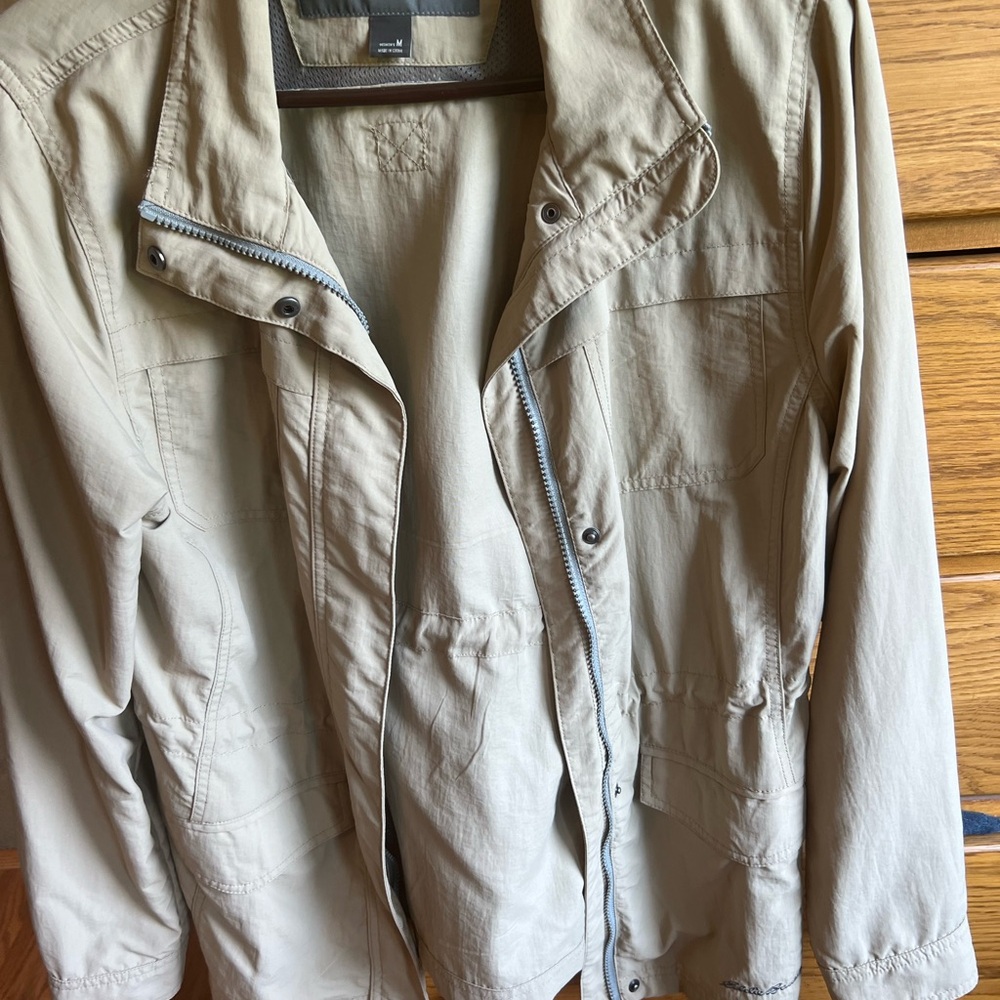 Tan Eddie Bauer water resistant jacket. No hood.
